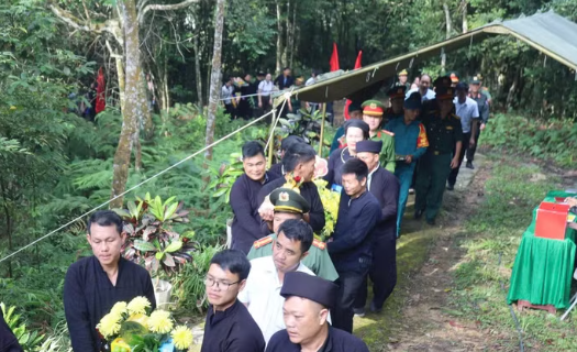 Đậm đà bản sắc văn hóa Tết Khu Cù Tê của đồng bào La Chí